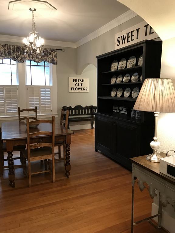 Bed and breakfast Carriage House Fredericksburg Extérieur photo